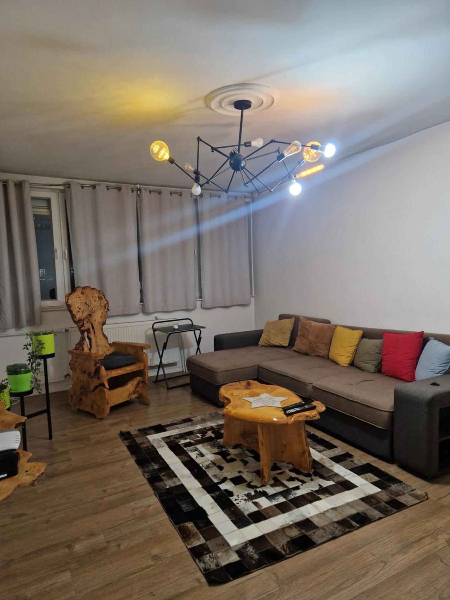 Aaa Apartment 普里什蒂纳 外观 照片
