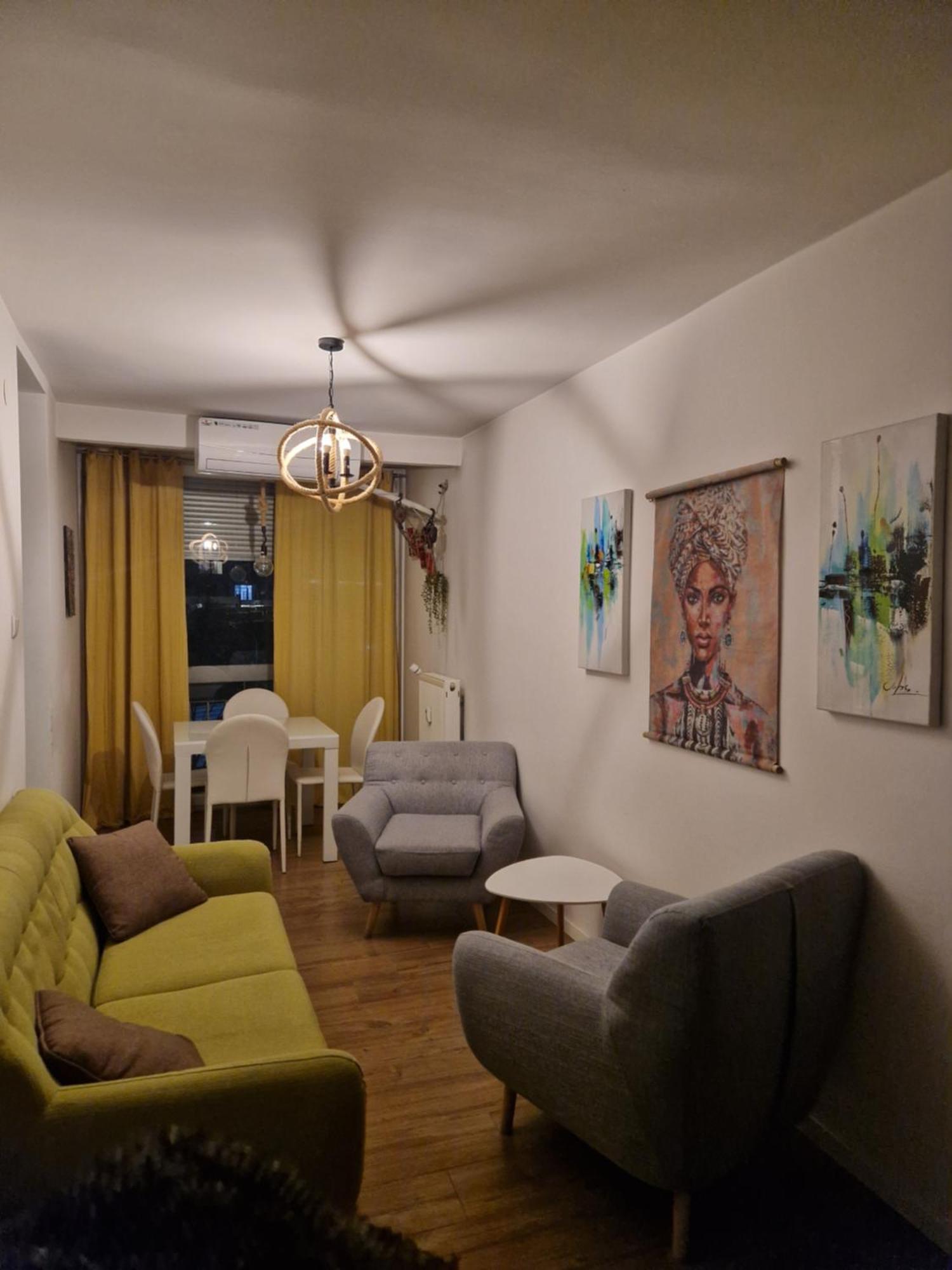Aaa Apartment 普里什蒂纳 外观 照片